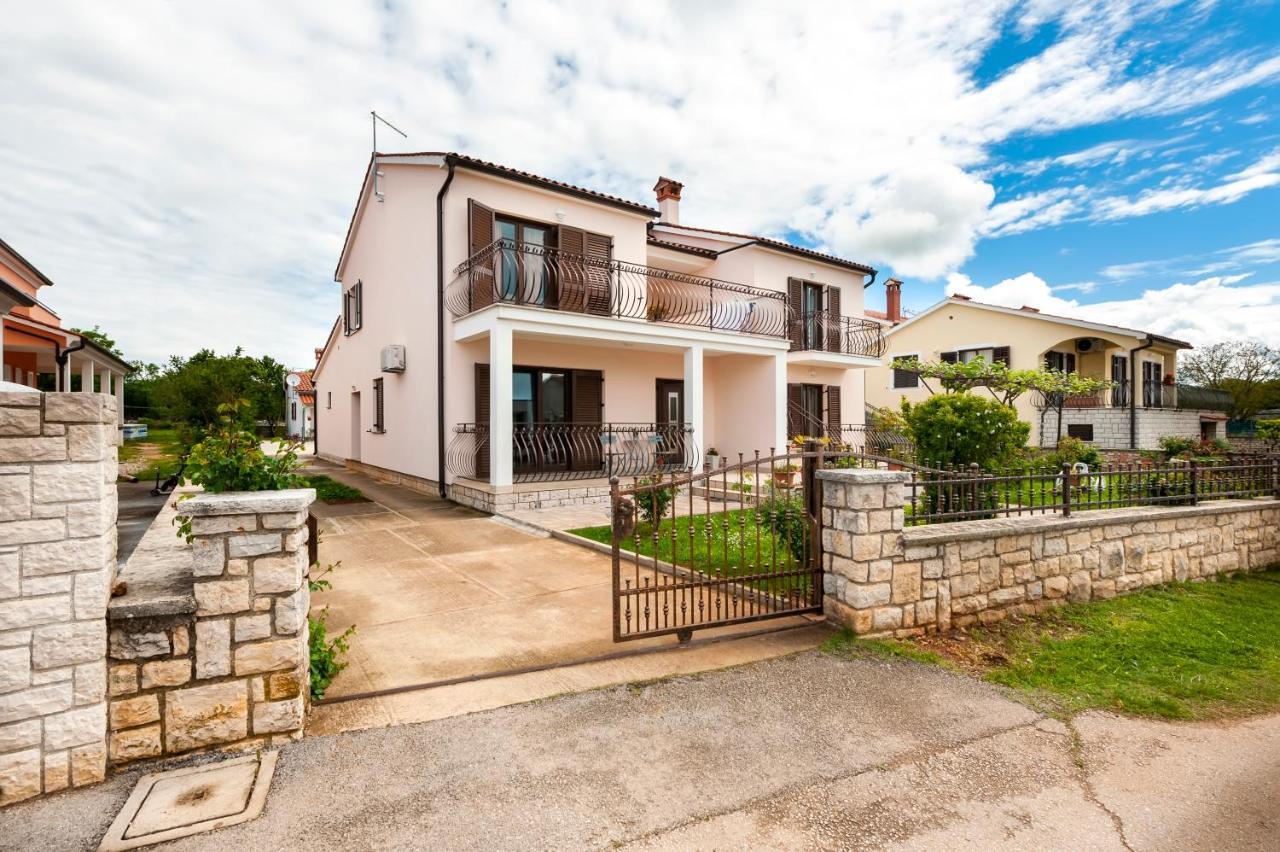 House Ulika Apartment Bale Exterior photo